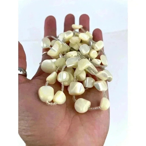 VTG Mother of Pearl Chunky Nugget Shell Beige Natural Seed Bead Necklace 44" - Picture 6 of 15